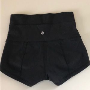 LULULEMON Shorts Size 4